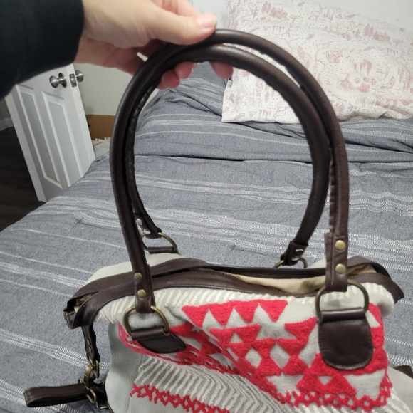 Noonday Collection Weekender - Picture 5 of 11